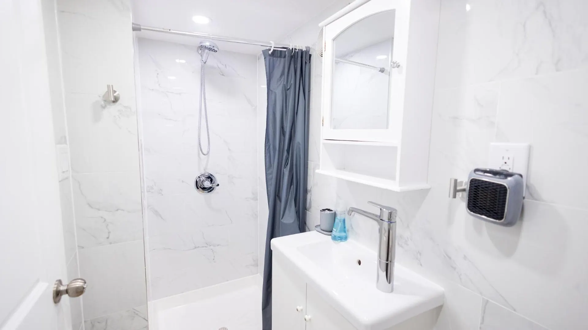ניו יורק C8 Crown 1 Bedroom Apartment ארצות הברית