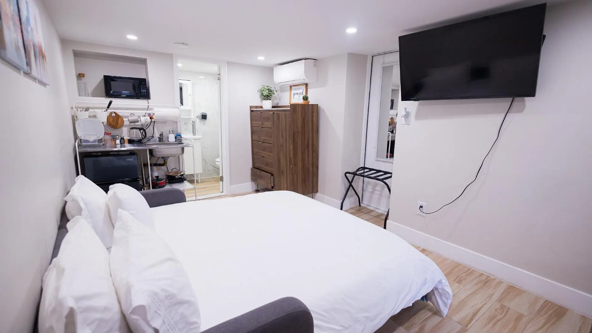 ניו יורק C8 Crown 1 Bedroom Apartment  ניו יורק