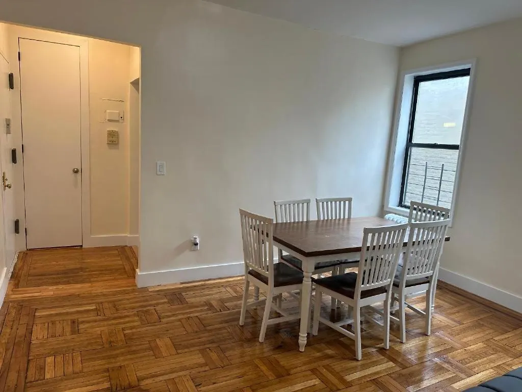 ניו יורק C8 Crown 1 Bedroom Apartment